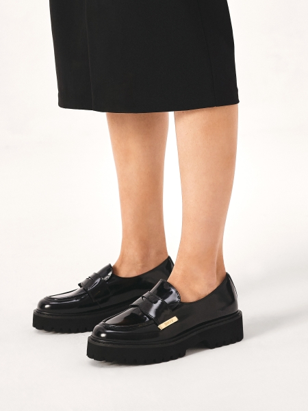 Chaussures noires avec semelle de marche ESSEN