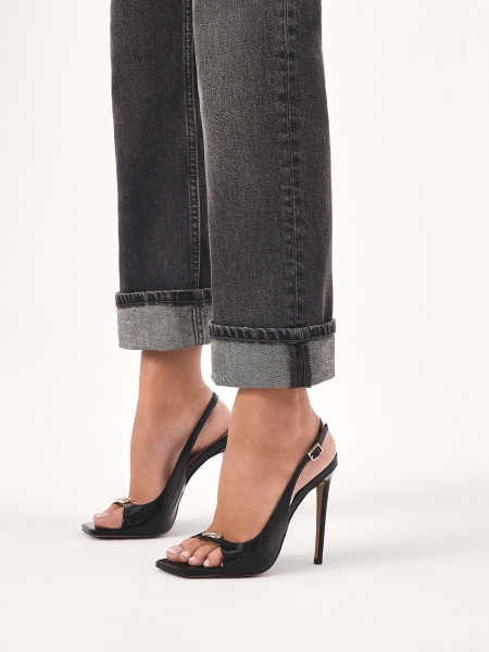 Sandales en cuir verni noir avec découpe sur le dessus FLAME