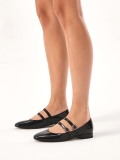 Escarpins plats en cuir verni de Mary Jane BLACK