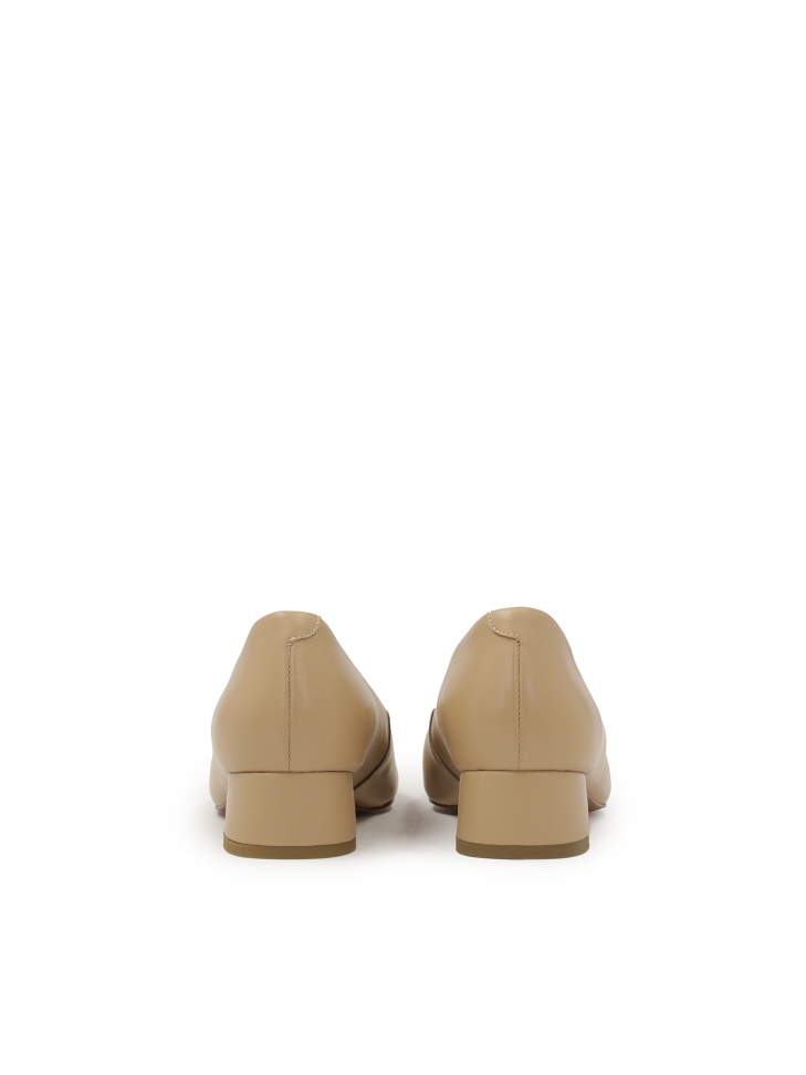 Escarpins classiques beiges ornés de bijoux  ESTELLE