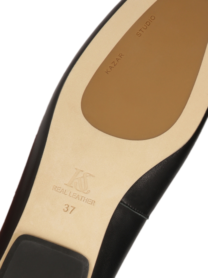 Ballerines en cuir noir avec nez chanfreiné KS GABY